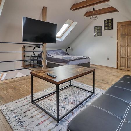 Zenloft Apartman Еґер Екстер'єр фото